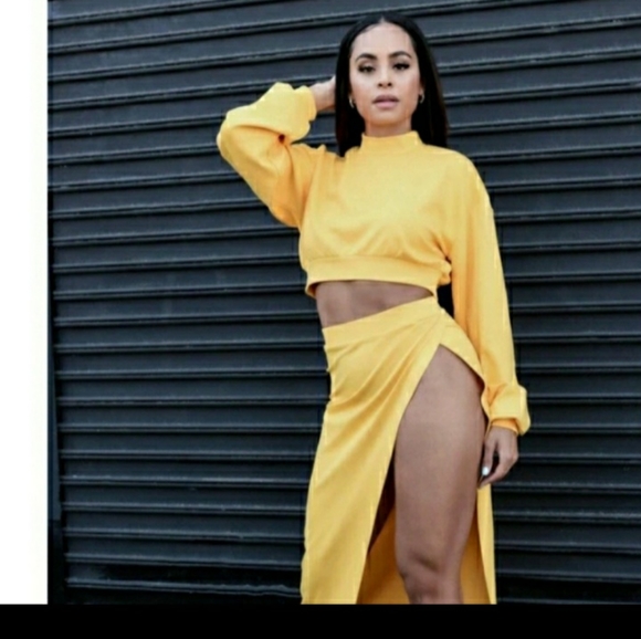 Hi-Split 2 Piece Skirt Set | Various Sizes | Canary Yellow - Picture 3 of 6